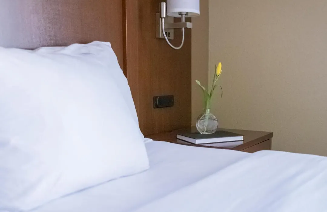 Russell Inn And Suites-1