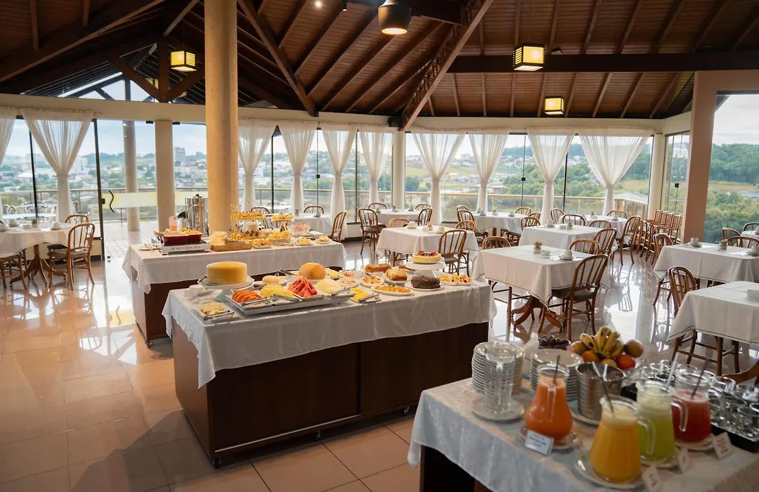 Hotel Lago Dourado-1