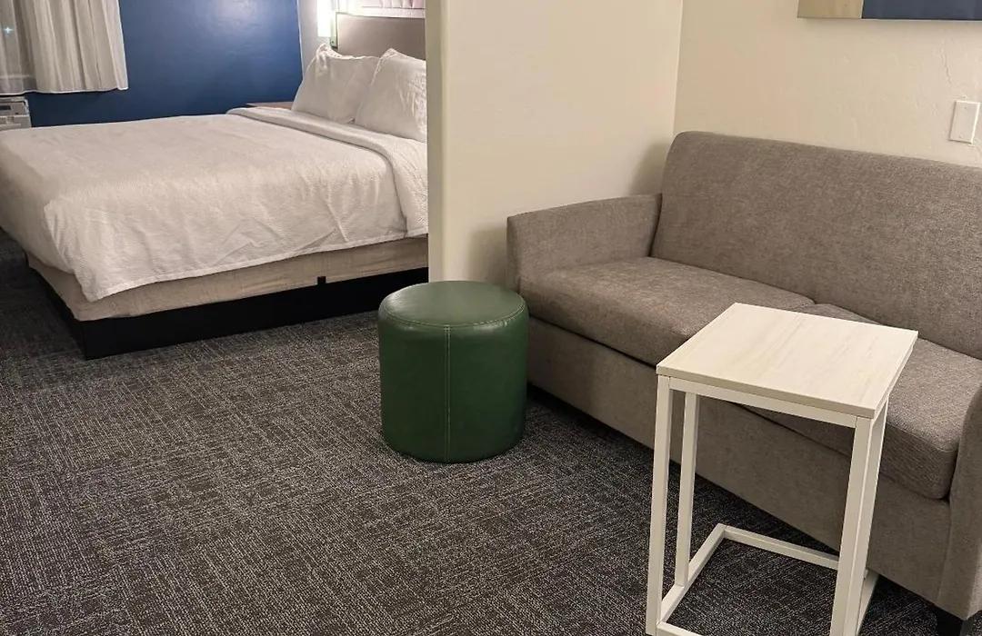 Spark By Hilton Tucson Airport-1