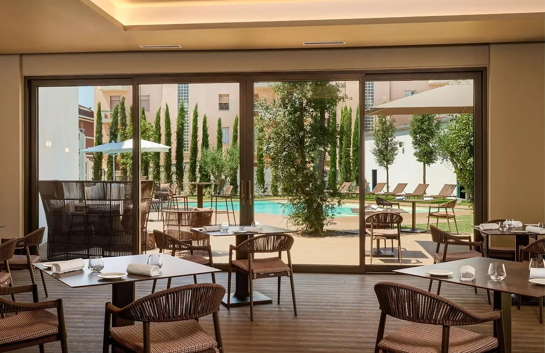 Antum Hotel-1