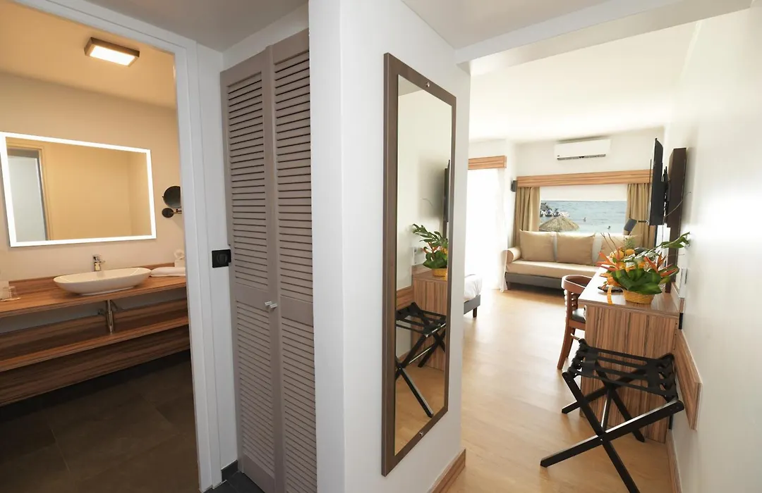 Carayou Hotel Et Spa-1