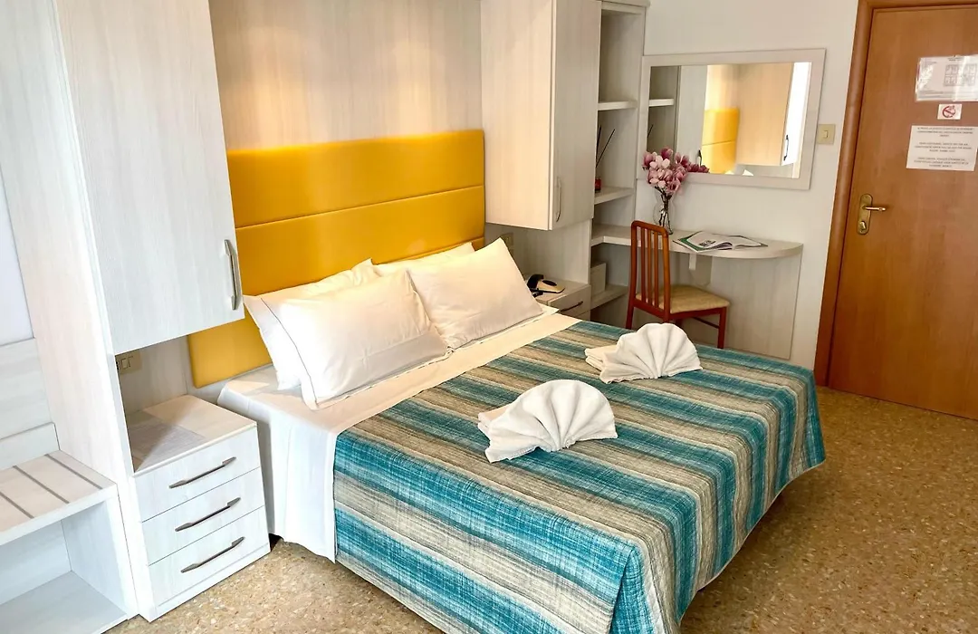 Hotel Crystal - SPIAGGIA INCLUSA con pacchetti personalizzati-1