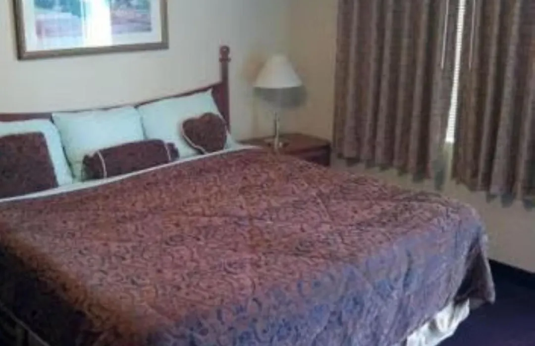 Western Inn-1