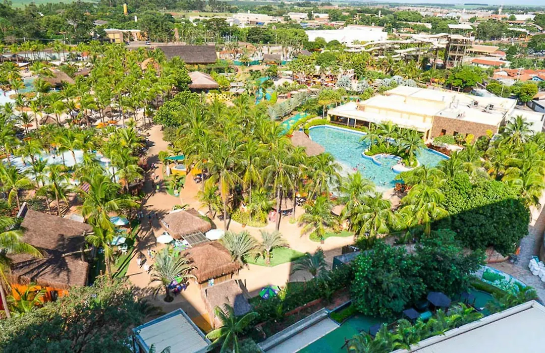 Hot Beach Resort-1