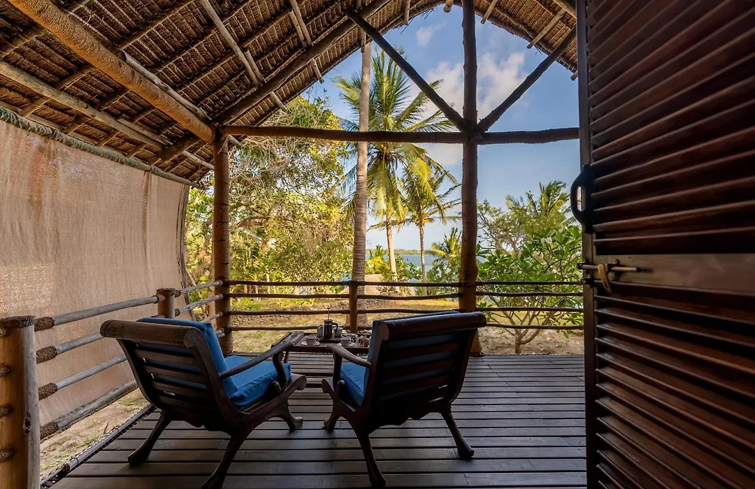 Pole Pole Bungalows-1