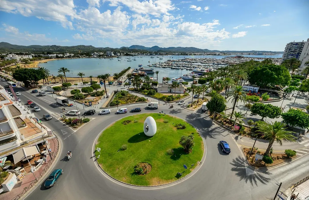 Hotel Vibra District - Adults Only-1