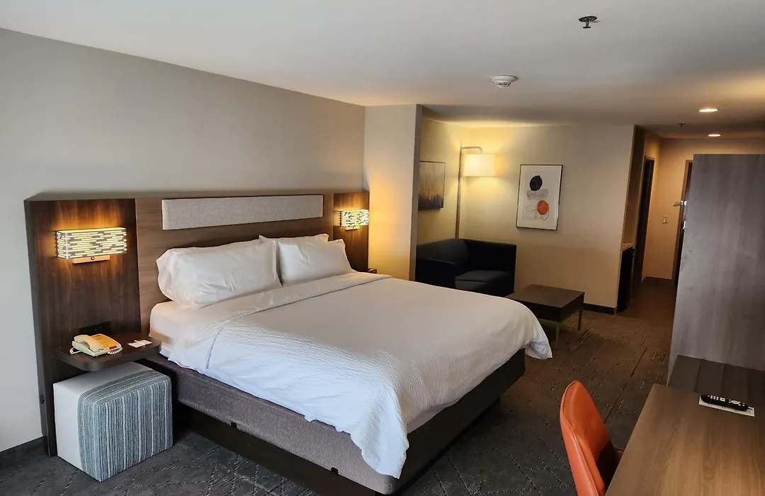Holiday Inn Express & Suites Perry By Ihg-1