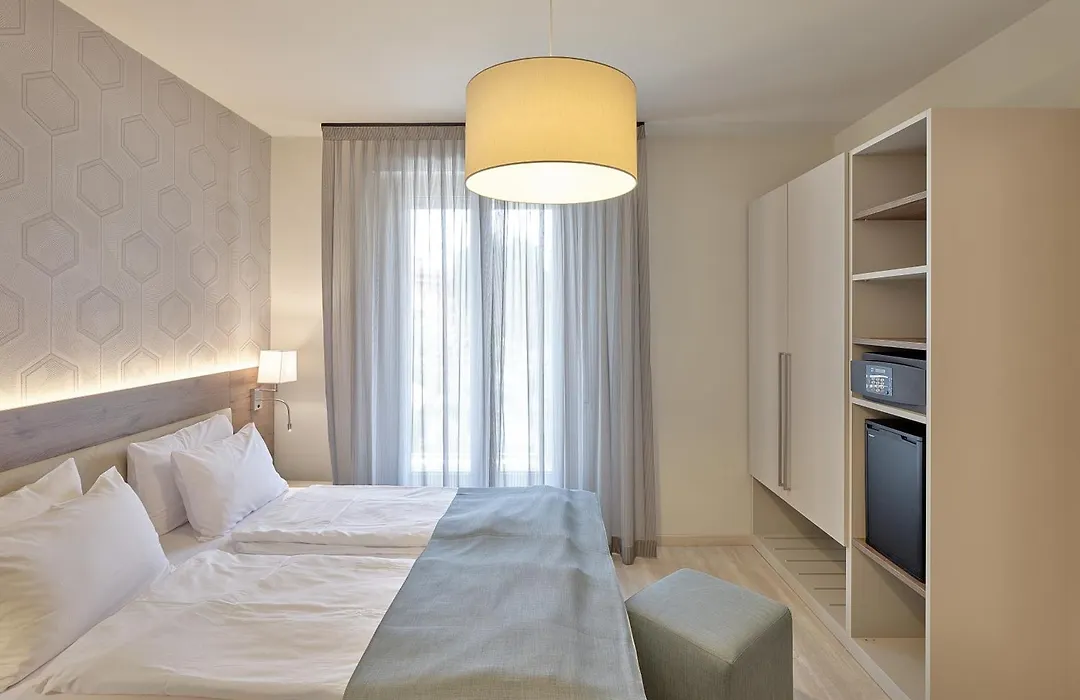 Hotel Bisesti ***S-1