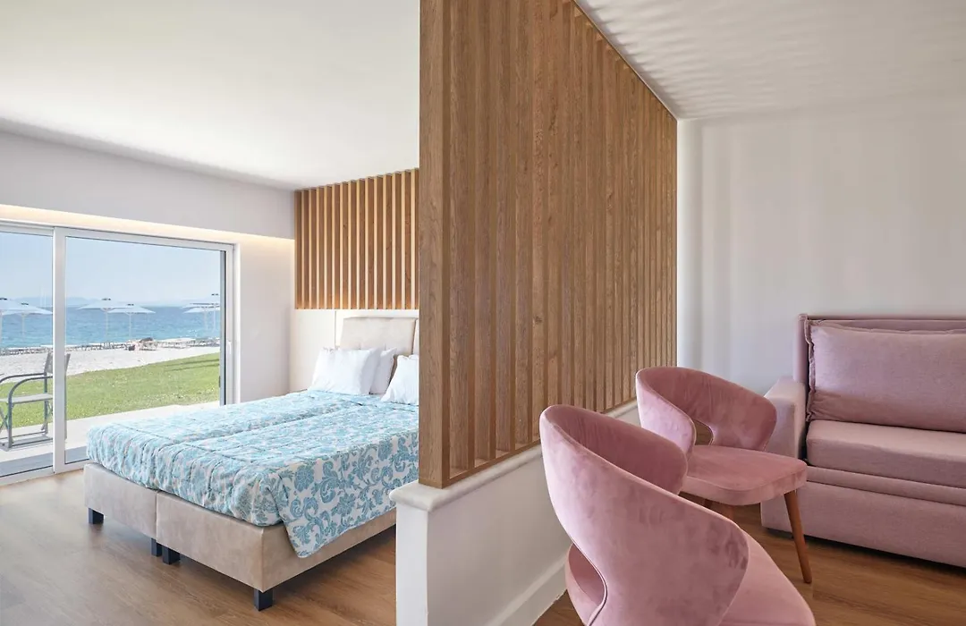 Comer Kinetta Beach-1