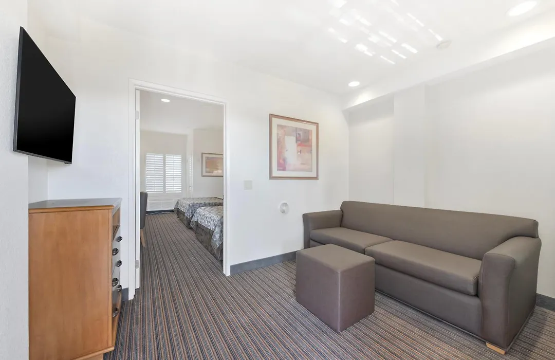 Anaheim Desert Inn & Suites-1