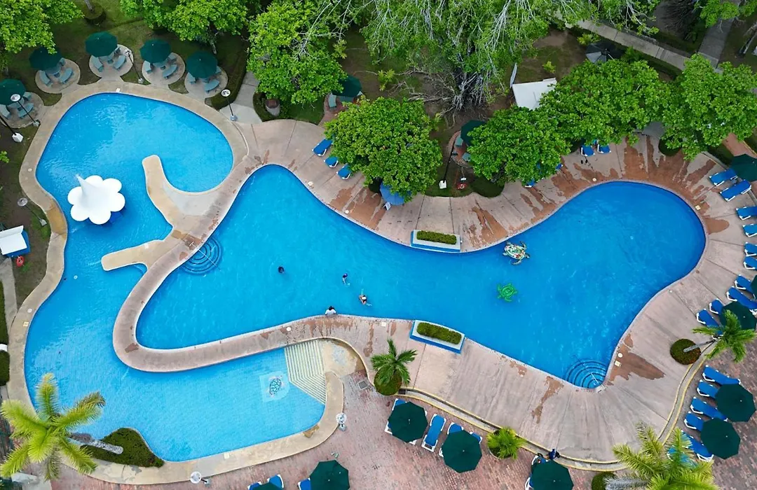 Hotel Punta Leona-1