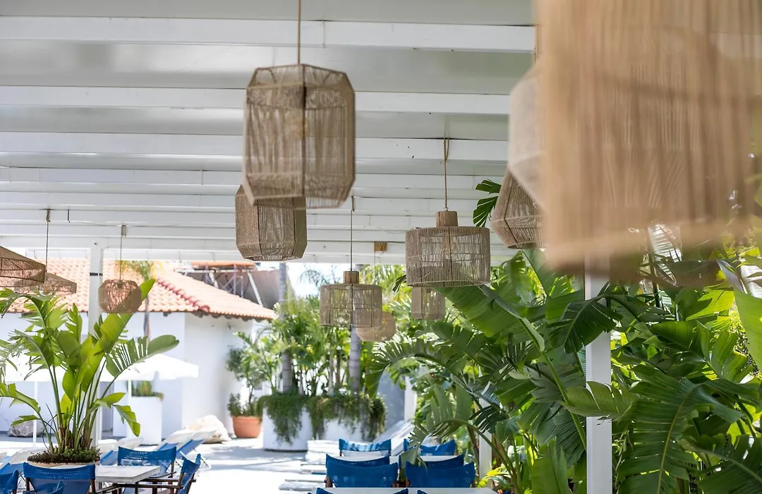 Tinas Plus Hotel-1
