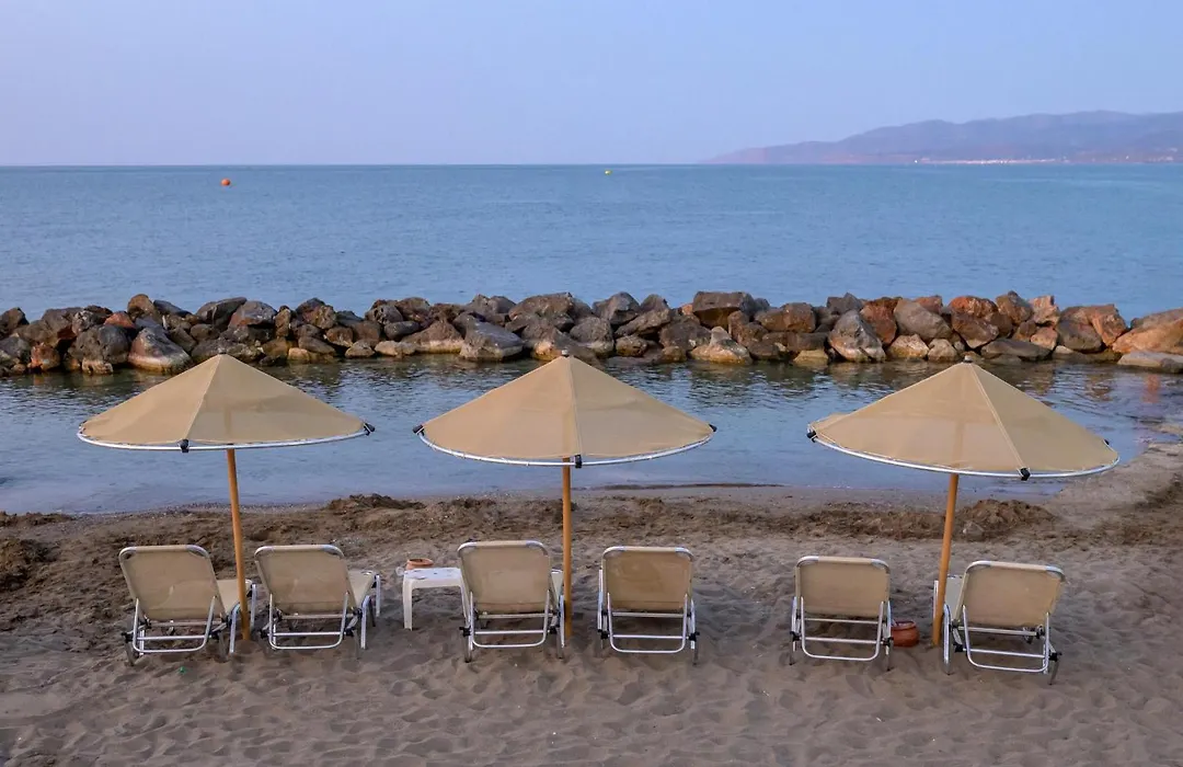 Eri Beach & Village Hotel-1
