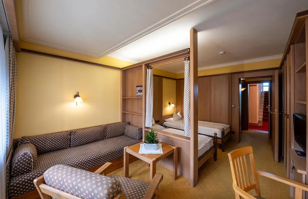 Steinbach-Hotel-1