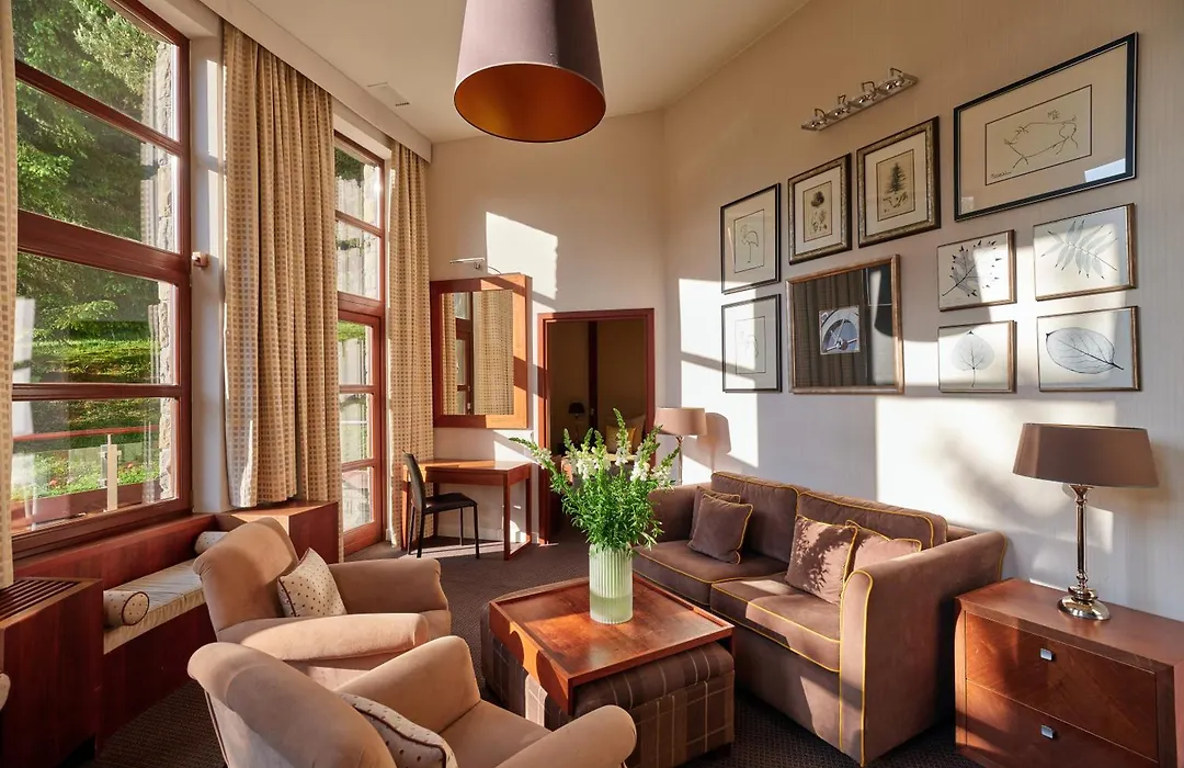 Hotel Spa Dr Irena Eris Krynica Zdroj-1