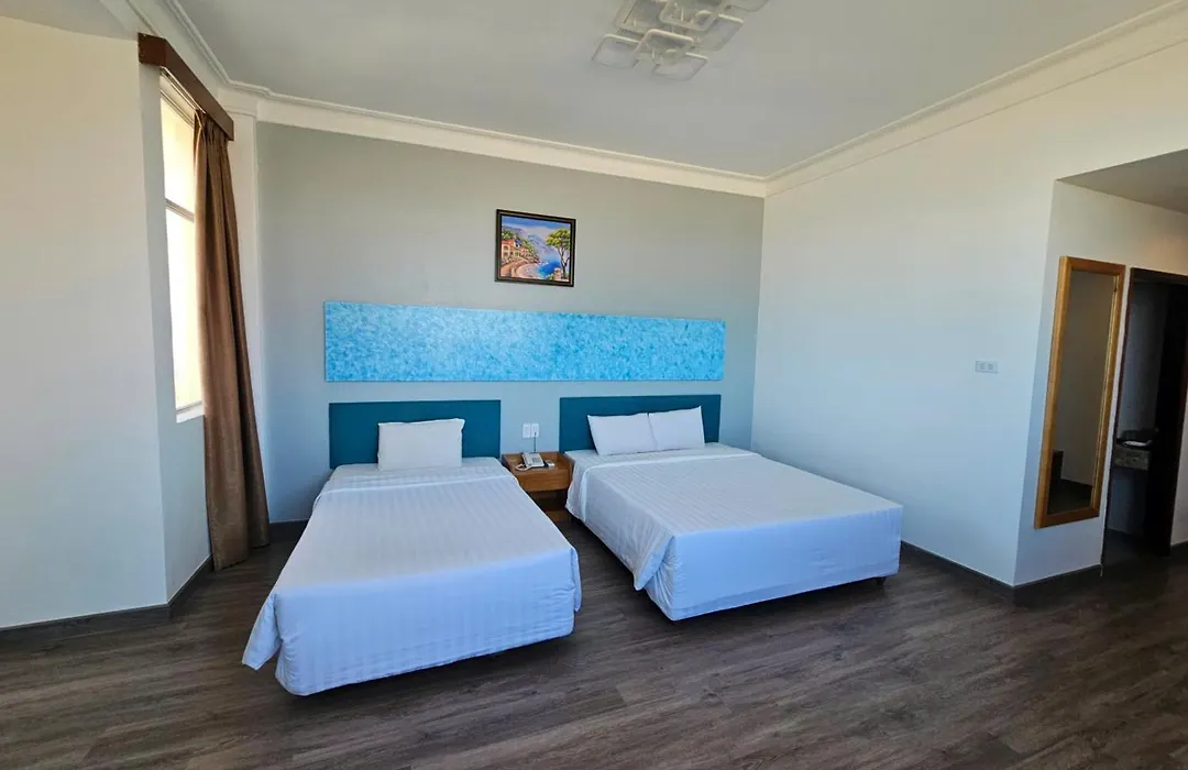 Sammy Hotel-1