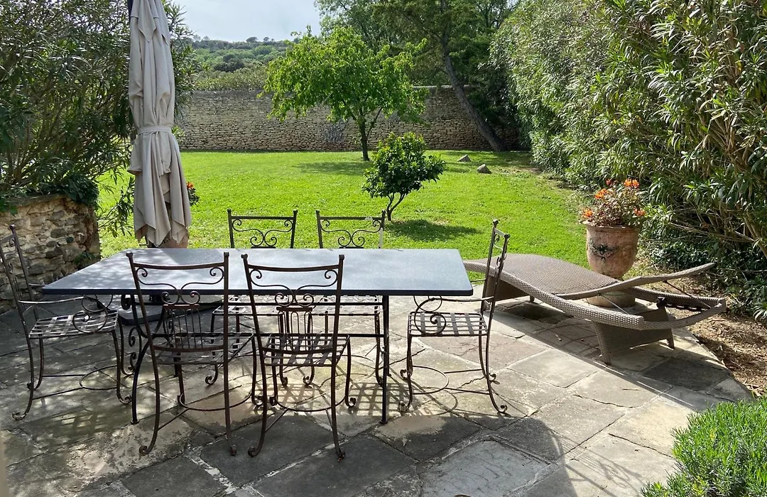 Domaine Des Escaunes-1