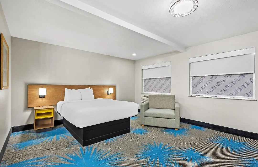 Days Inn By Wyndham Mitchell Sd-1