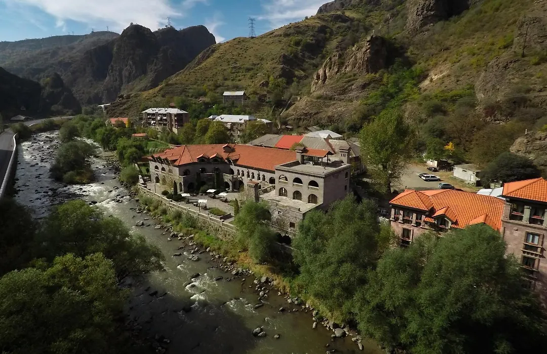 Tufenkian Avan Dzoraget Hotel-1