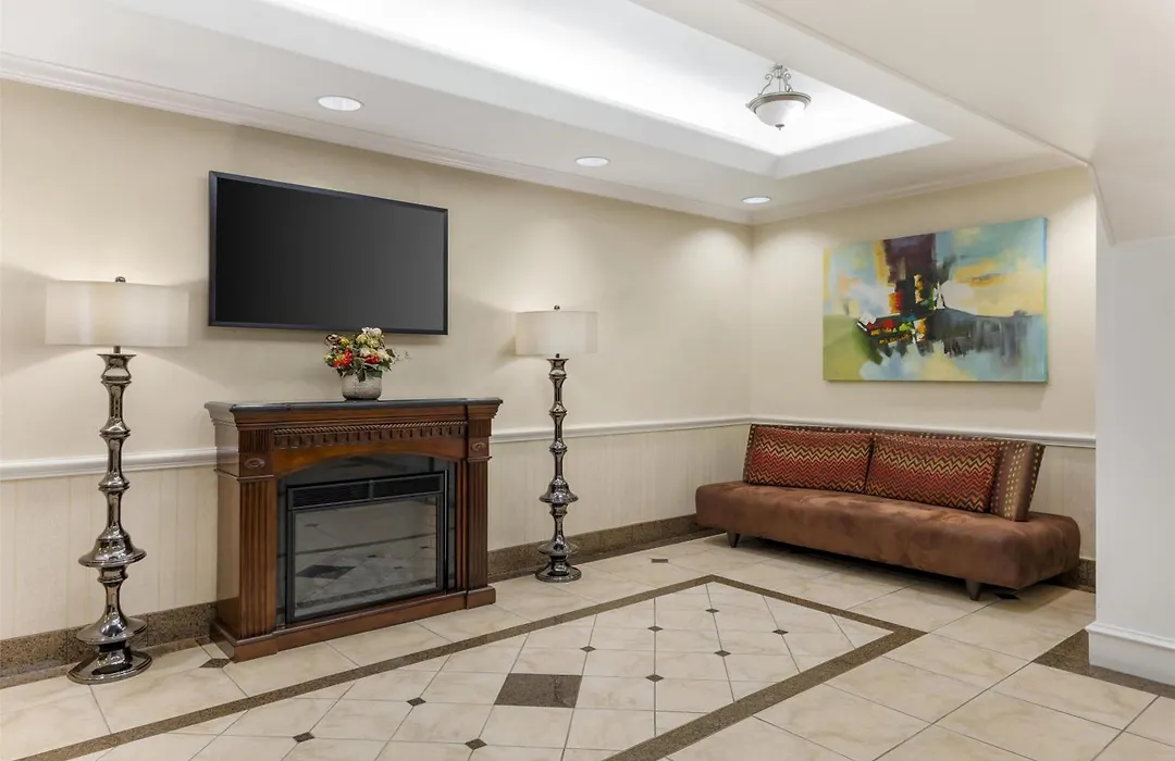 Best Western Plus Waxahachie Inn & Suites-1