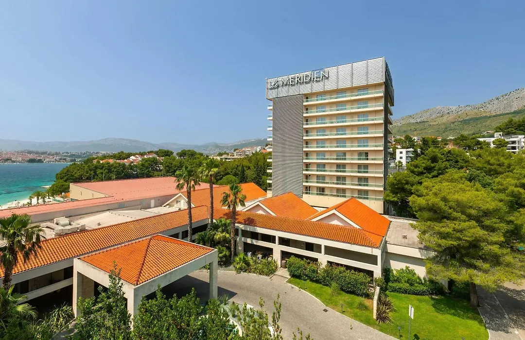 Le Meridien Lav Split-1