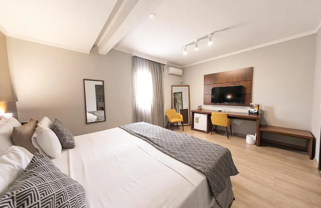 Class Hotel Varginha-1