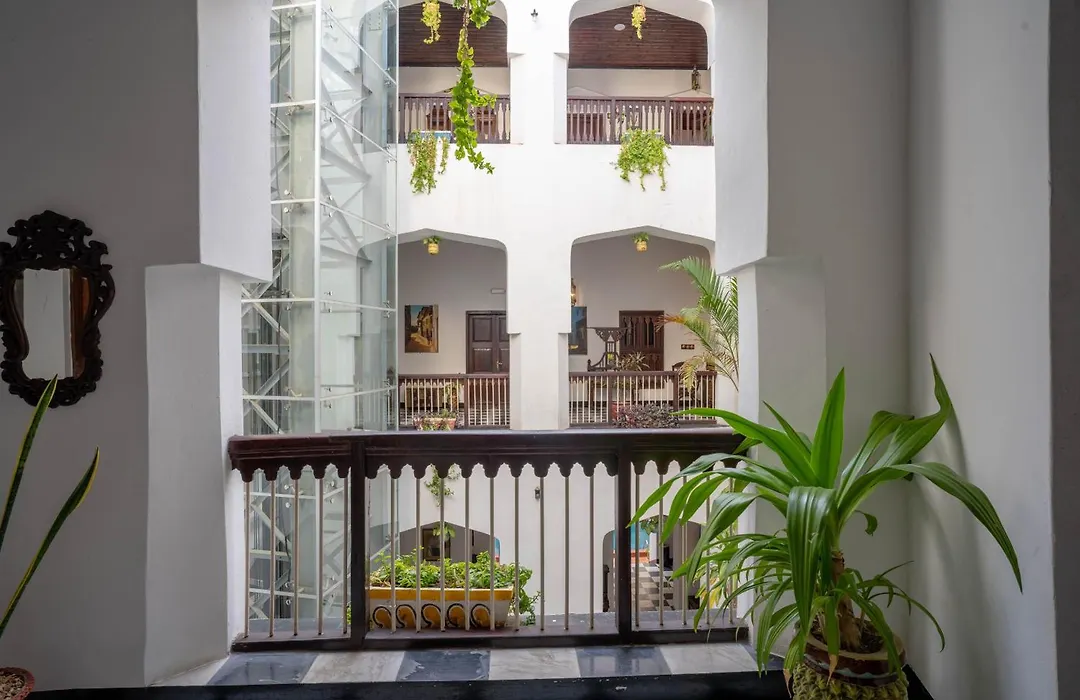 Dhow Palace Hotel-1