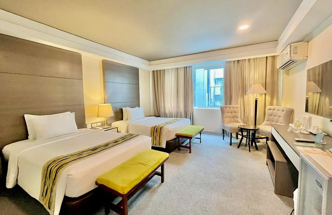 88 Courtyard Hotel-1