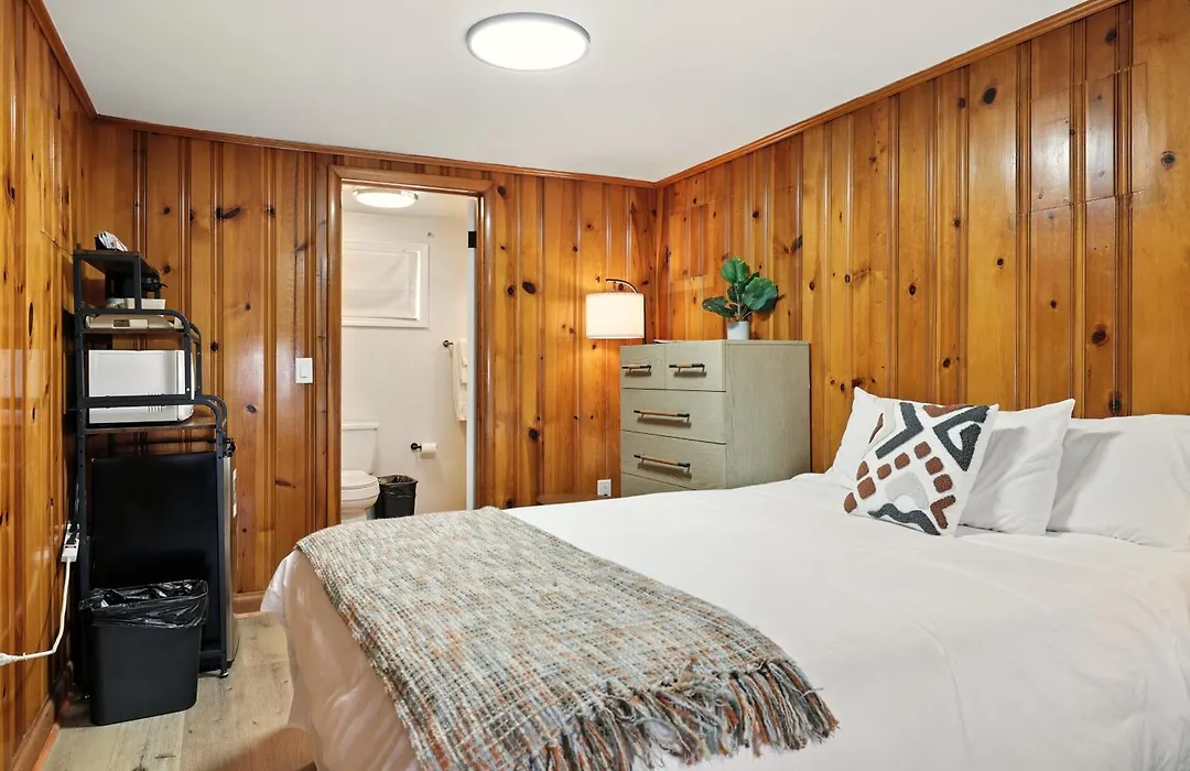 Hillside Hotel-1