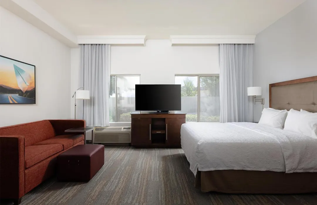 Hampton Inn & Suites Palmdale-1