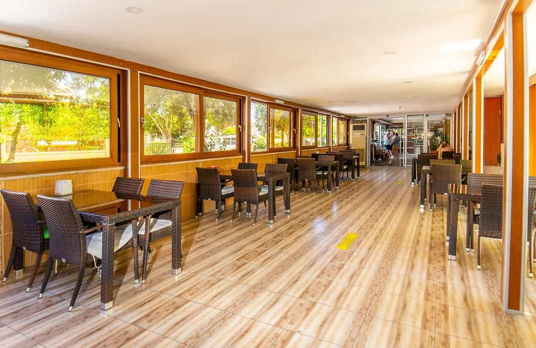 Selenium Hotel-1