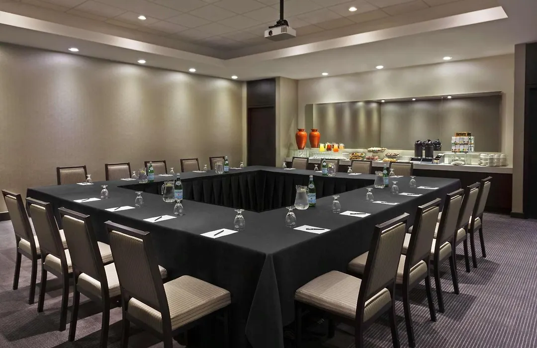 Hilton Suites Toronto-Markham Conference Centre & Spa-1