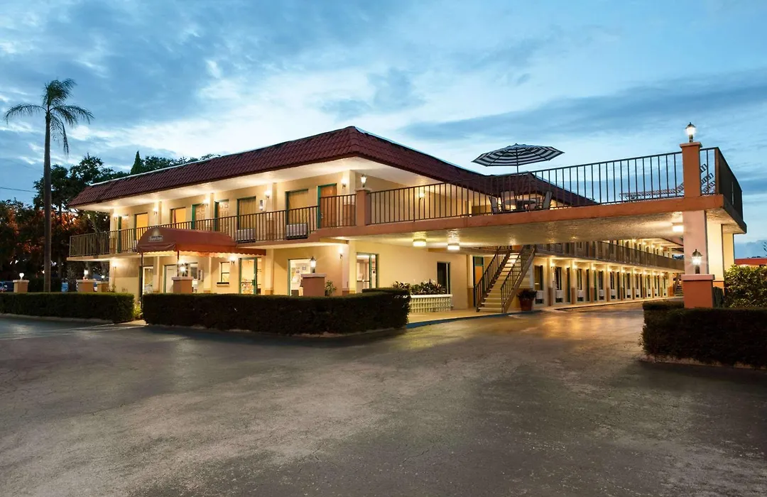 Days Inn By Wyndham Clearwater/Central-1