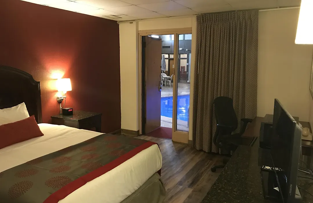 Albert Lea Inn And Suites-1