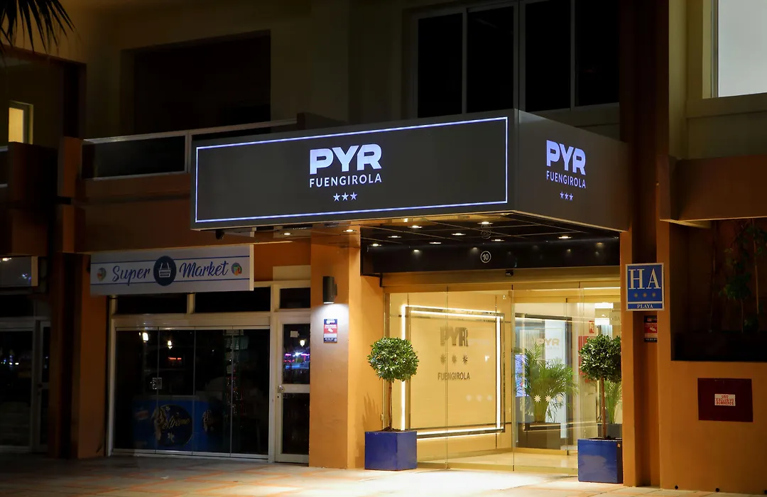 Hotel Apartamentos Pyr Fuengirola-1