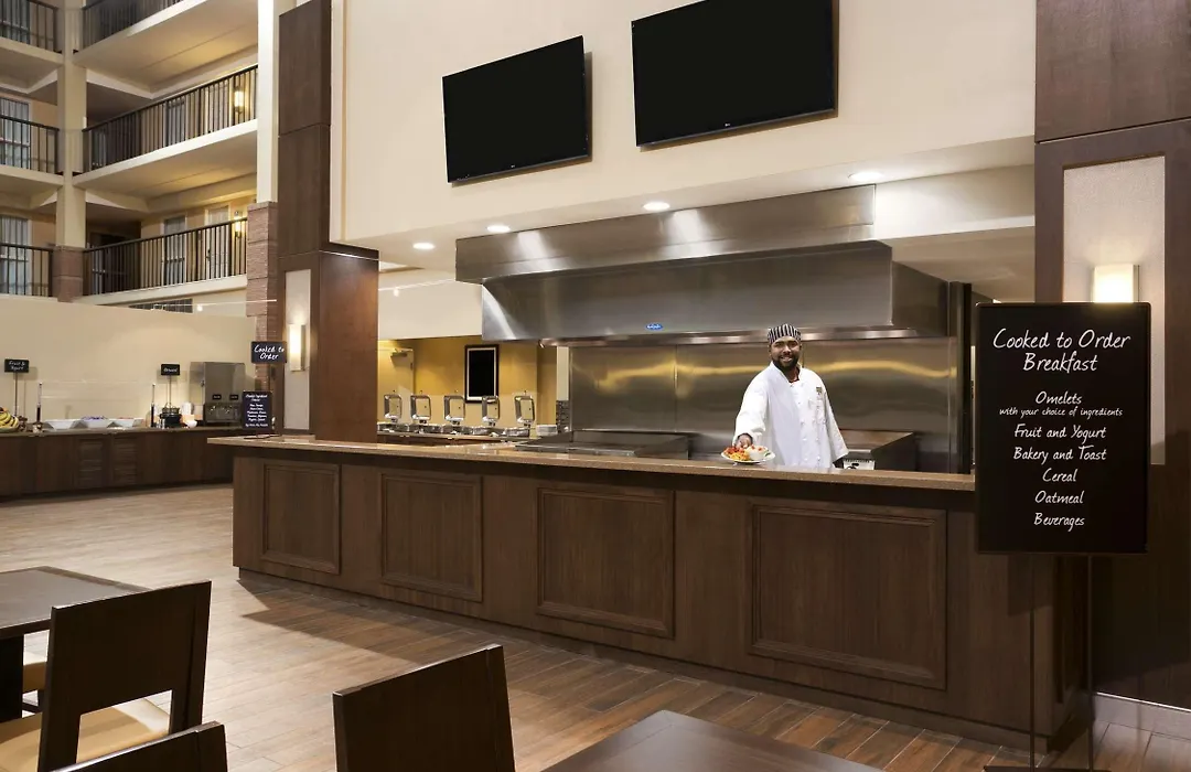 Embassy Suites Cleveland - Beachwood-1