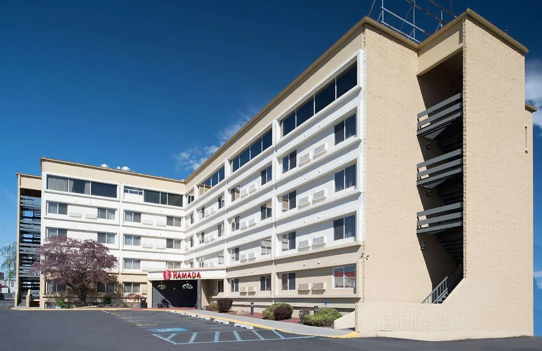 Ramada By Wyndham Downtown Spokane-1