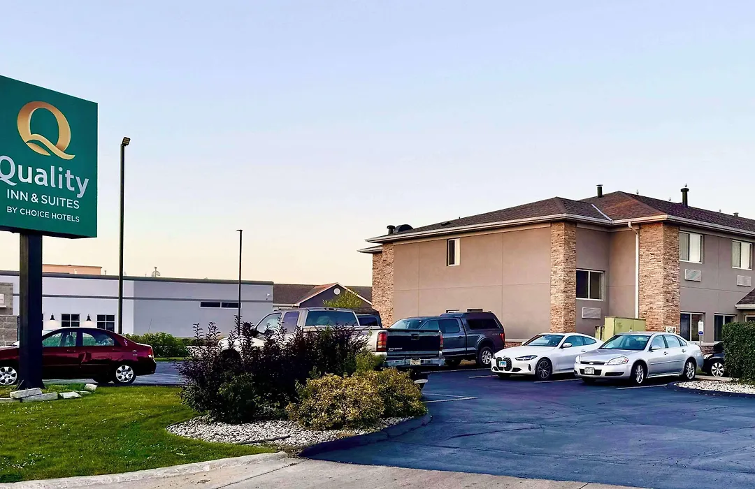 Quality Inn & Suites Green Bay - Ashwaubenon-1