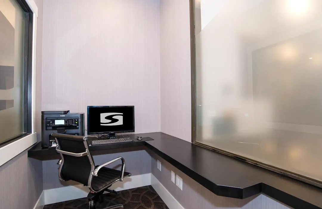 Sandman Signature Calgary Downtown Hotel-1