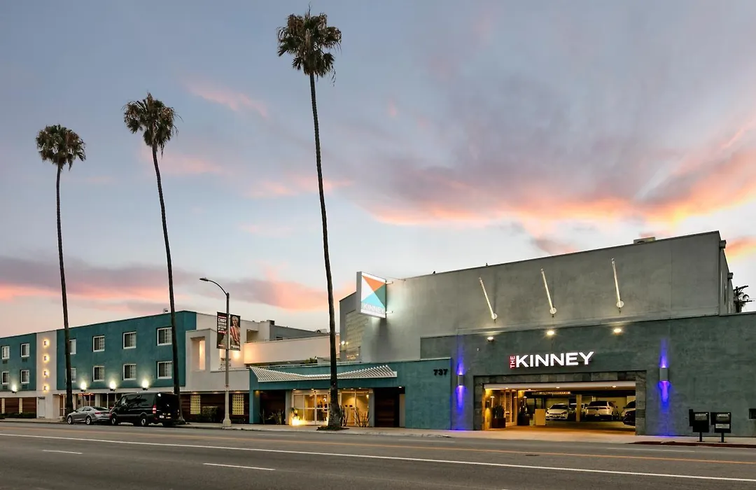 The Kinney - Venice Beach-1
