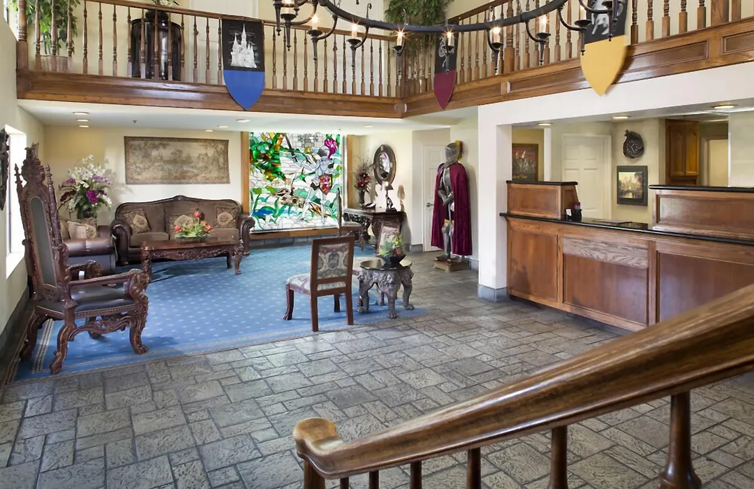 Castle Inn And Suites Anaheim-1
