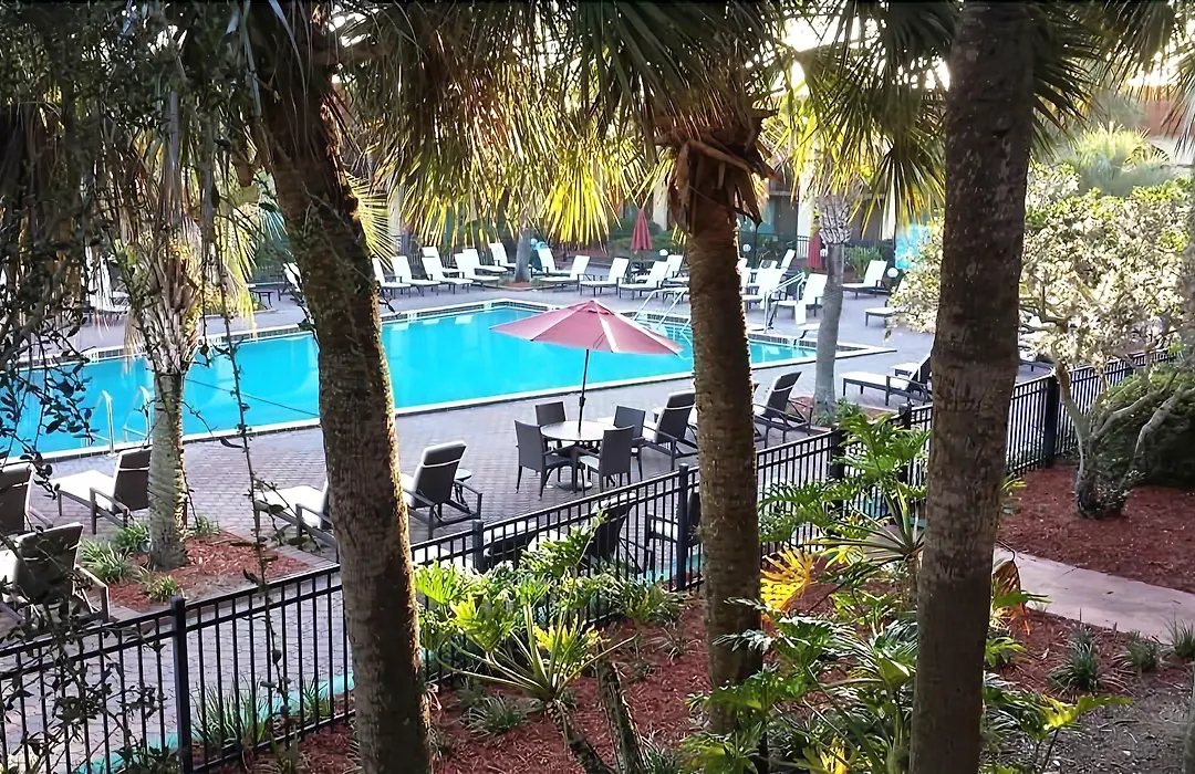 Maingate Lakeside Resort-1