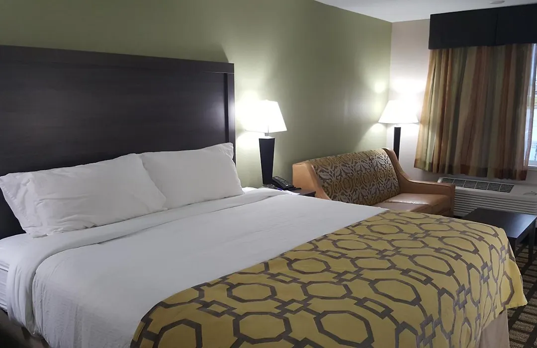 Baymont By Wyndham Clarksville-1