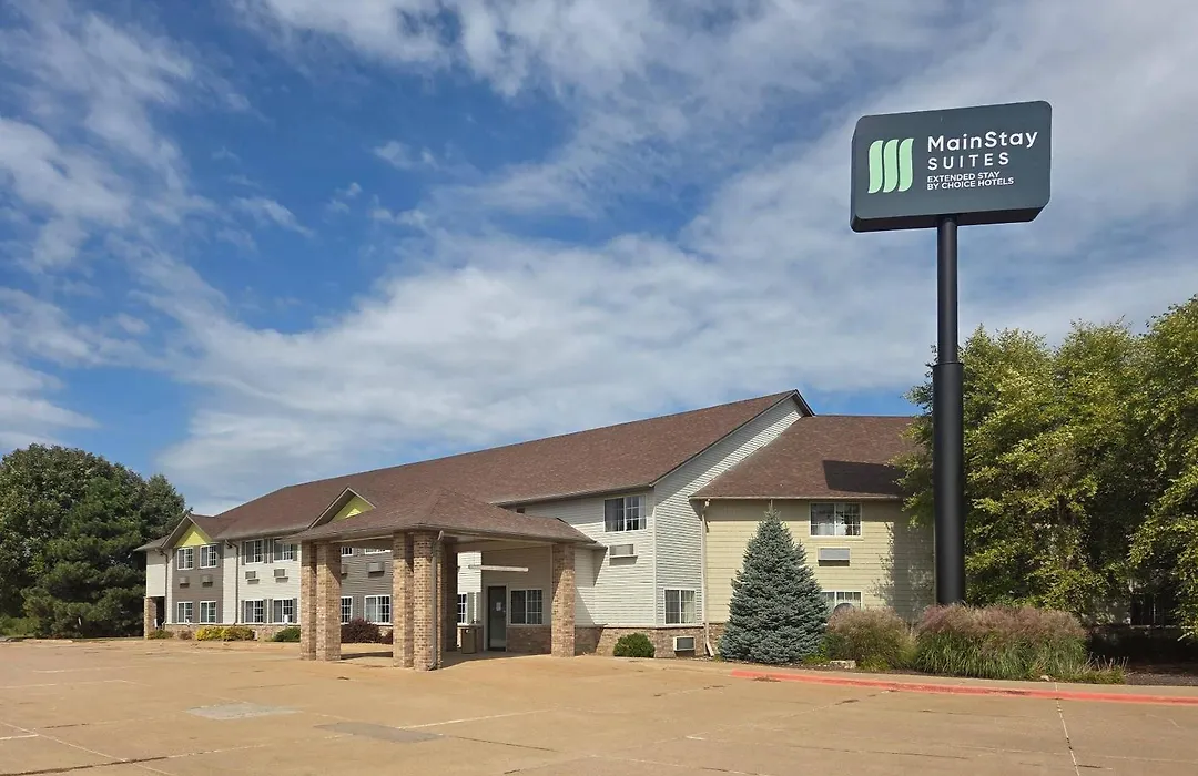 Mainstay Suites Leclaire - Quad Cities-1