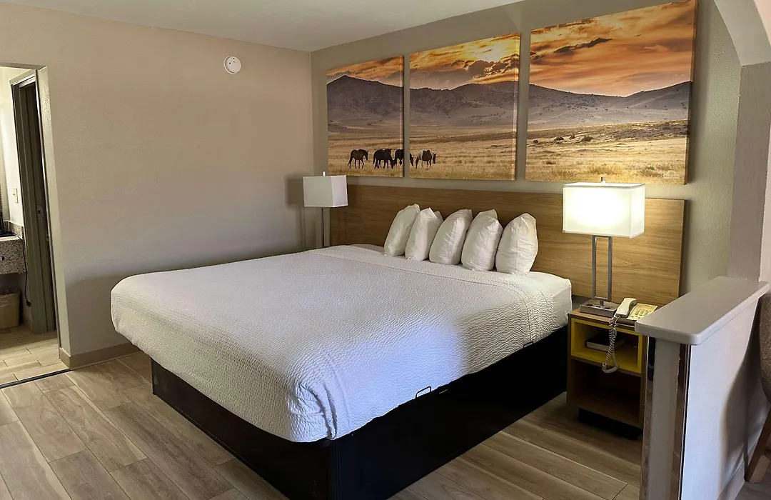 Days Inn By Wyndham Oklahoma City-1