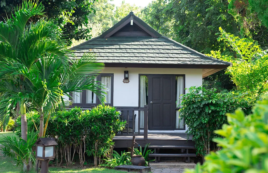 Phi Phi Holiday Resort, Leam Tong Beach-1