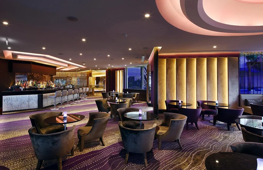 Four Seasons Hotel-1