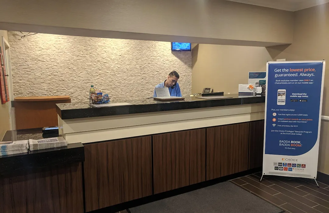 Comfort Inn & Suites North Dallas-Addison-1