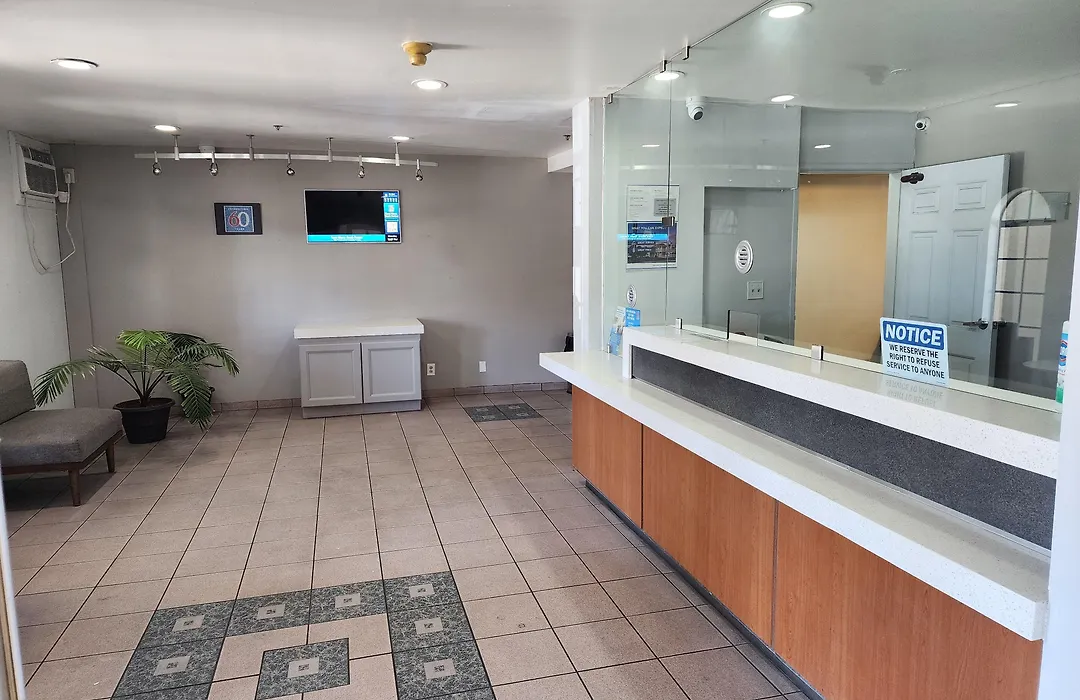 Motel 6 Barstow, Ca - Mojave Desert Stop - I-15-1