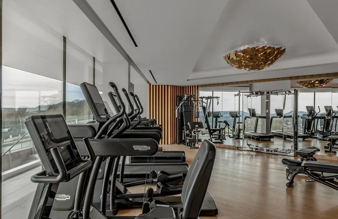 Royal Champagne Hotel & Spa-1